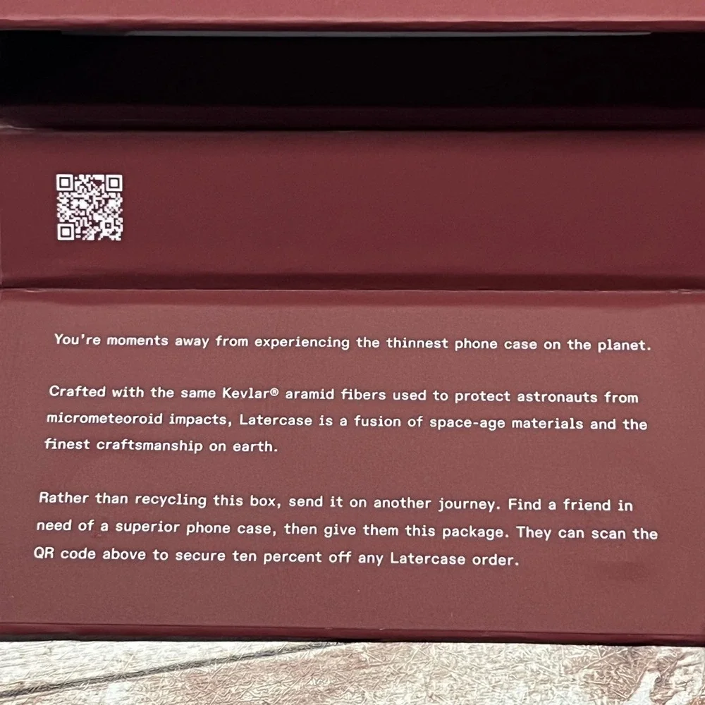 Latercase‎ Carbon Fiber Phone Case Samsung Galaxy S25 Plus Crimson Thin Open Box